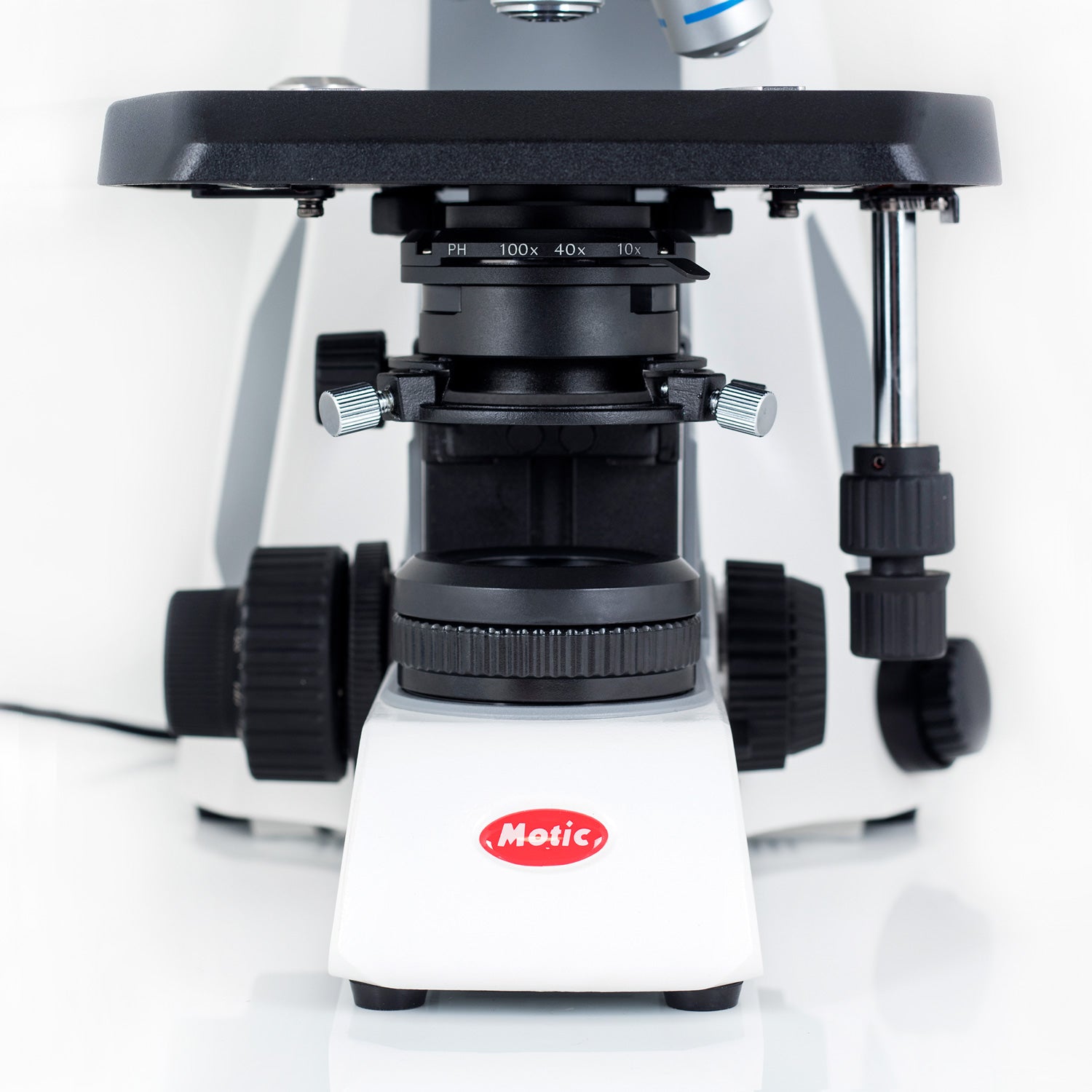 Motic Panthera C2 Series Microscopes – Binocular & Trinocular Models with CCIS® Optical System, UC Plan Achromatic Objectives, and LED/Halogen Smart Illumination